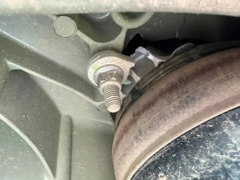 Pothole Snaps Cybertruck Frame Leading To $34,000 In Repairs, Owner Still Sings Its Praises