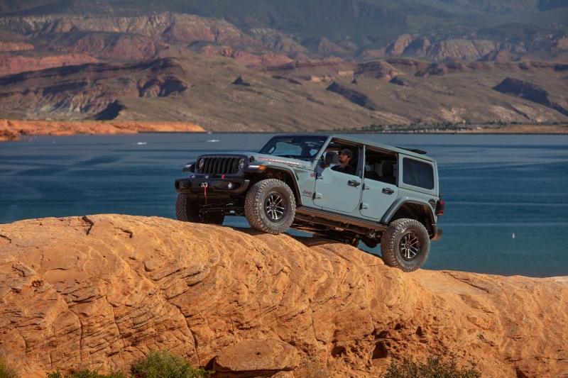 Jeep Drops Its 2025 Wrangler V6 Manual-Only Act Faster Than Jersey Can Ban A Rogue Drone