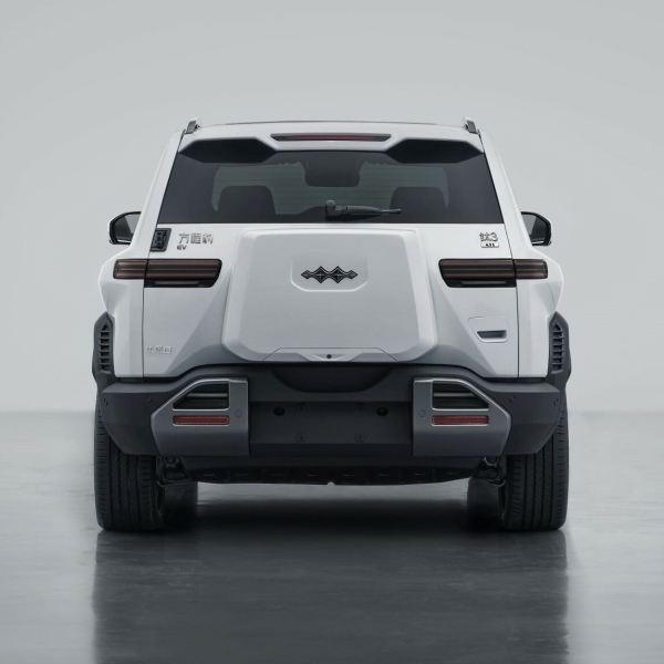BYD’s New Fang Cheng Bao Titanium 3 Electric SUV Sure Has A Funky Design