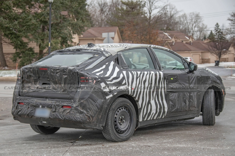 2026 Nissan Leaf Ditches Dorky Looks, Gets Much Needed Glow Up