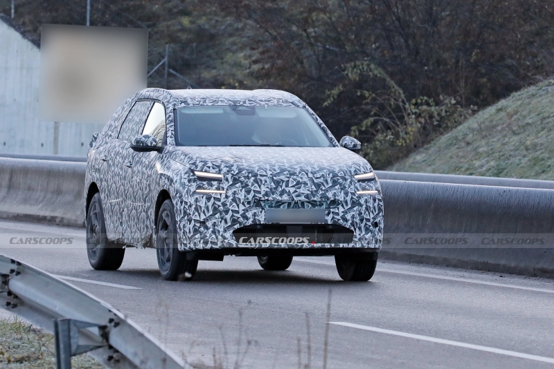 2025 Citroen C5 Aircross Stays True To The Concept In First Spy Shots