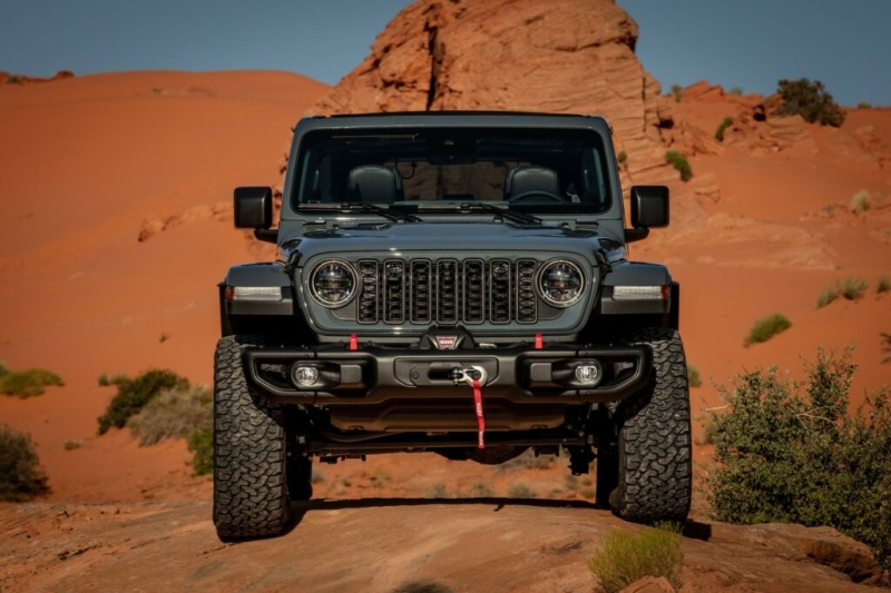 Jeep Drops Its 2025 Wrangler V6 Manual-Only Act Faster Than Jersey Can Ban A Rogue Drone